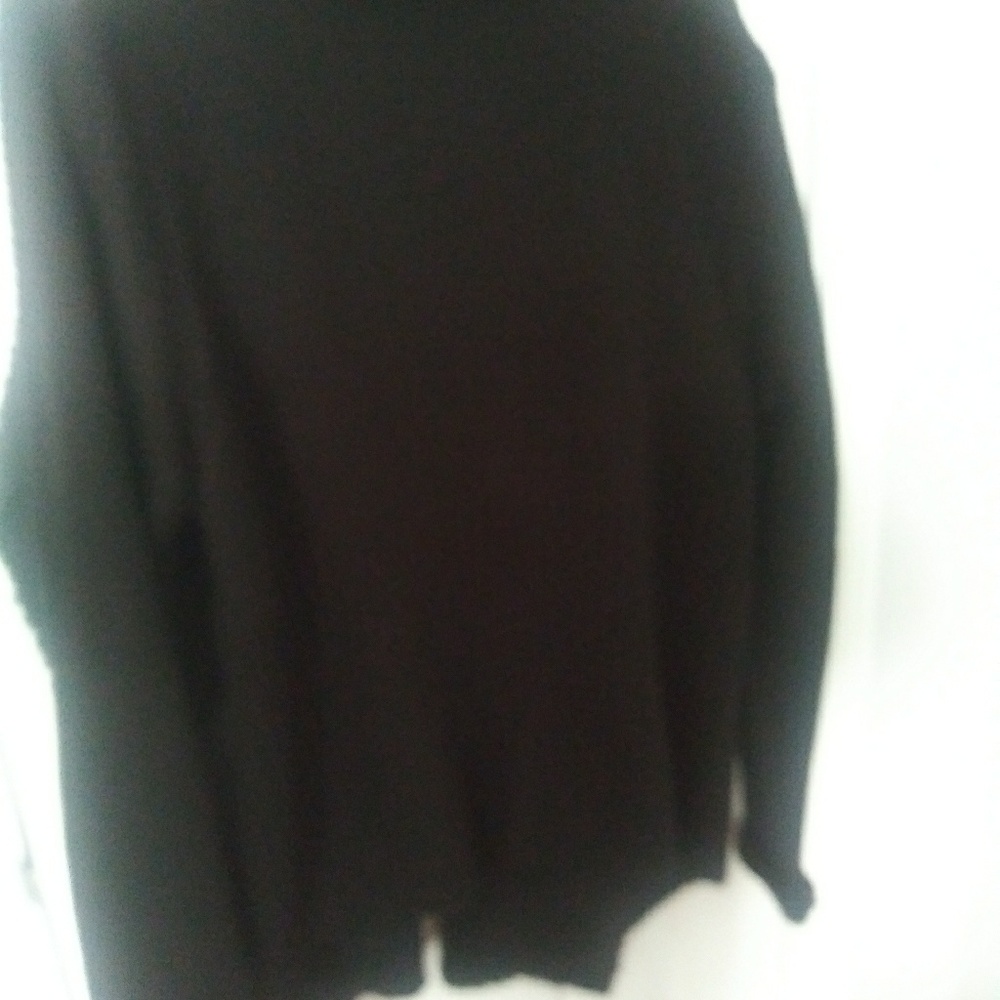 Black sweater Like new